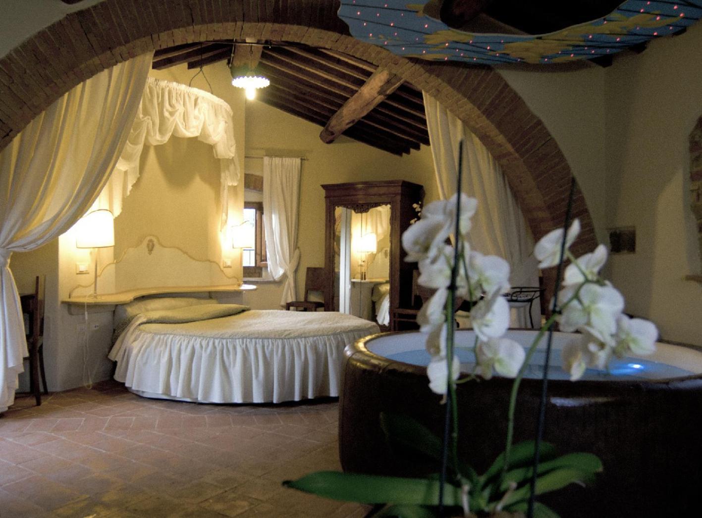 Il Cardo Resort Ангьяри Номер фото